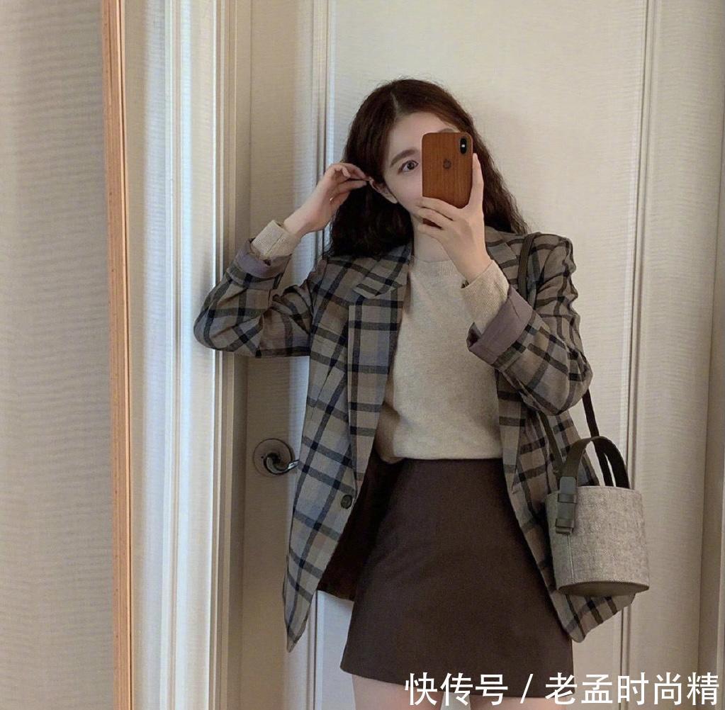 日常简约的时尚穿搭, 做一个棕色系的穿搭女孩, 你就是焦点
