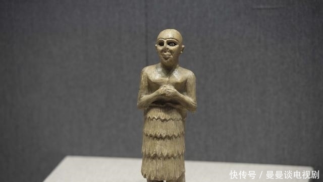  万年前|一万年前的美女长什么样？竟被一块石头如实刻画，令人不忍直视