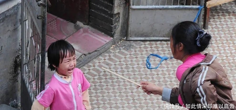 女孩|家长会后女孩纵身跳楼:这3种情况下,家长再生气也别批评孩子