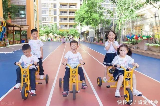 人际交往|幼儿园也有“潜规则”,老师更偏爱这4类孩子,看看你家娃是不是