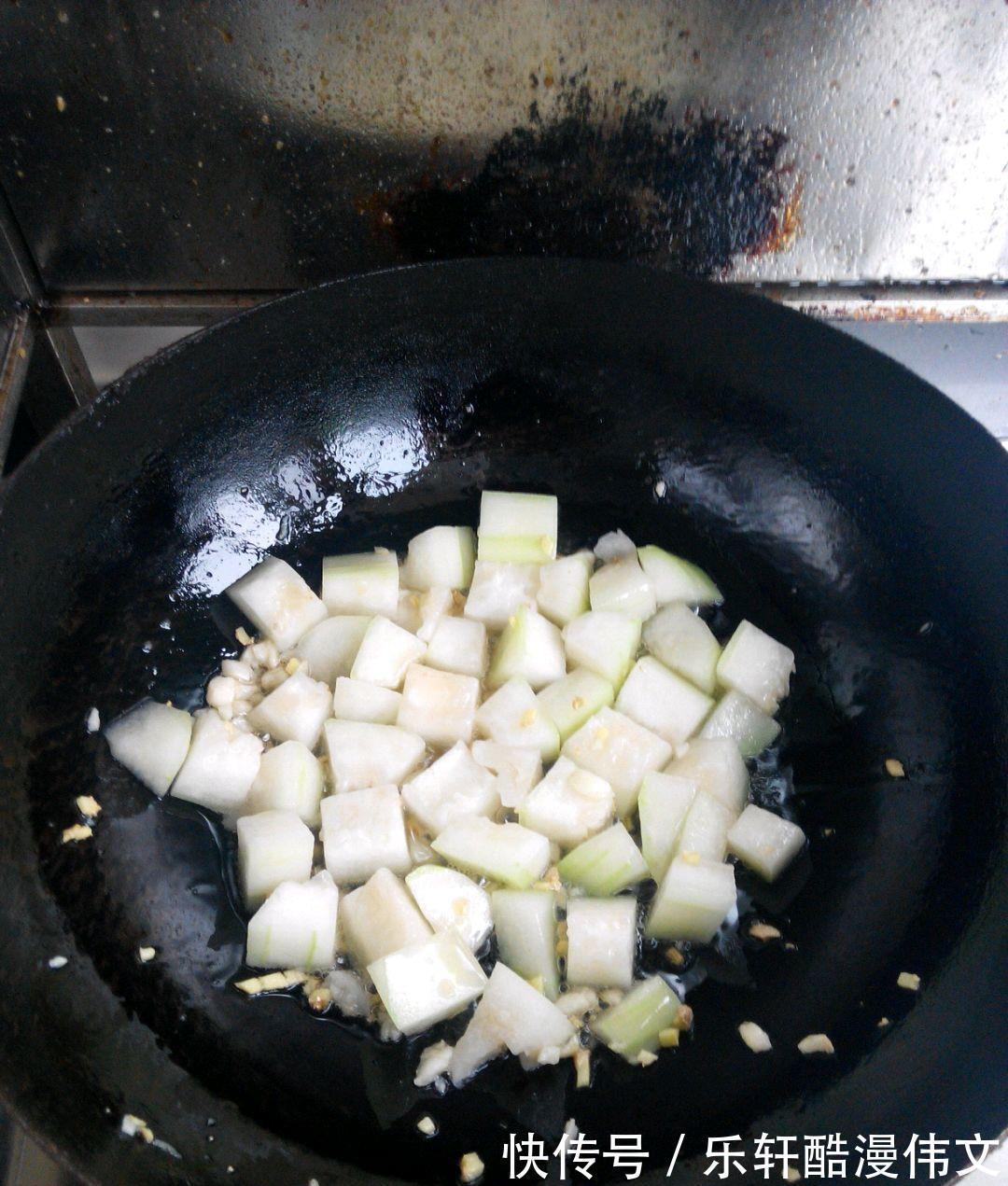 虾皮|豆腐和它是绝配,等于“补钙库”,隔三差五吃,孩子补钙长个头!