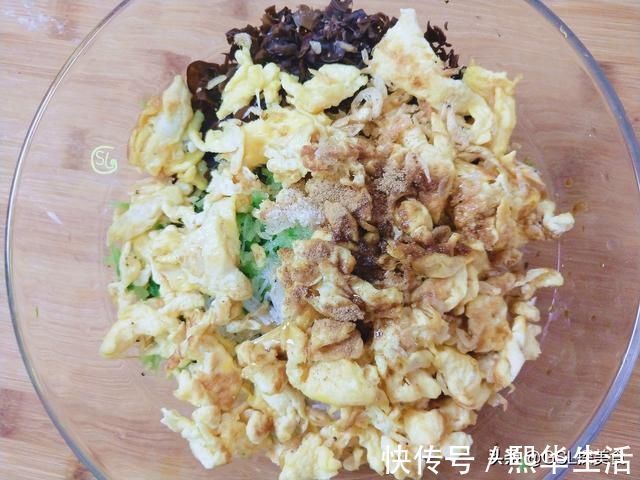 天冷,包饺子别只用白菜了,试试这样做,鲜美营养,超好吃