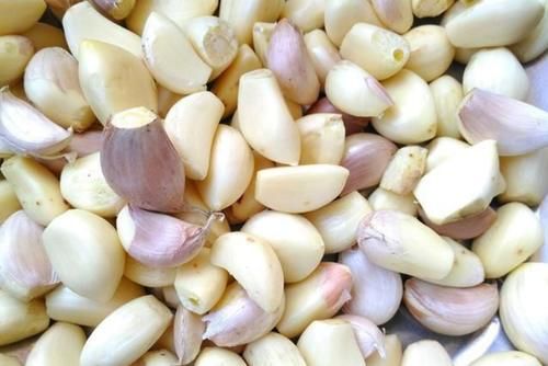 大蒜|大蒜是糖尿病的“发物”？提醒：5种食物或尽量少吃，建议了解下