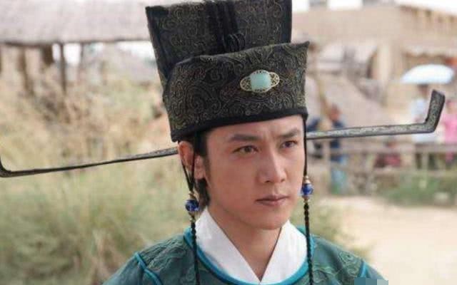 立刻|古代斩首时,刽子手听到刀下留人后,为何就立刻停手?这13个字说出真相!