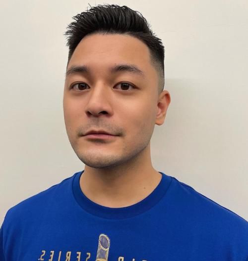 男人过了35岁，少留幼稚的发型！建议剪4种清爽造型，轻熟又帅气