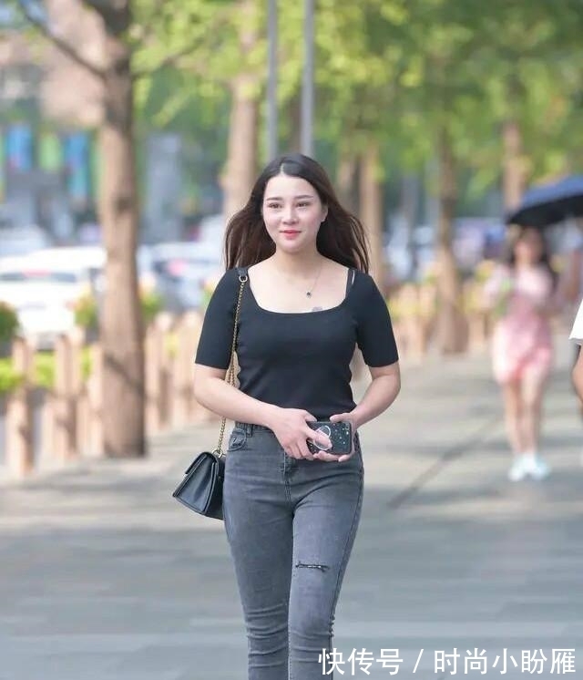 打底裤|打底裤的穿着更遮肉,突出轻熟女性魅力,修饰身材的缺点
