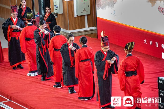 学子|大学城实验“礼法明世，善梦未来”国家宪法日活动暨高三学子成人礼