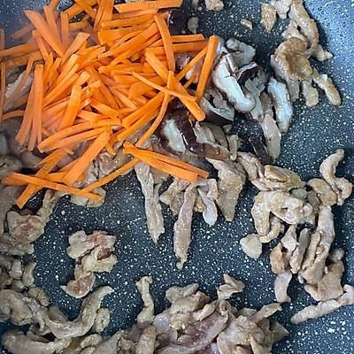 别怪我没提醒你,这道肉丝炒面一吃就上瘾