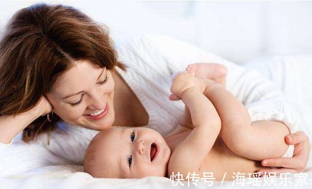 抱娃|爸爸第一次抱娃,小心翼翼的样子笑翻网友谁来帮帮我