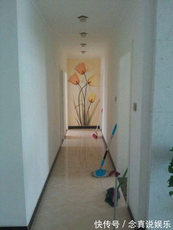 背景墙|房子交给婆婆装修,出差回来一看电视墙,我一天都吃不下饭