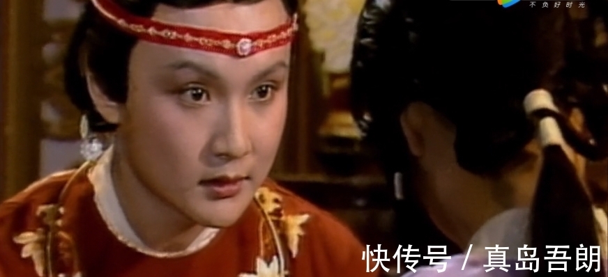 红楼梦#再看《红楼梦》：宝黛钗初相会意味深长，宝玉一个举动已暗示选择