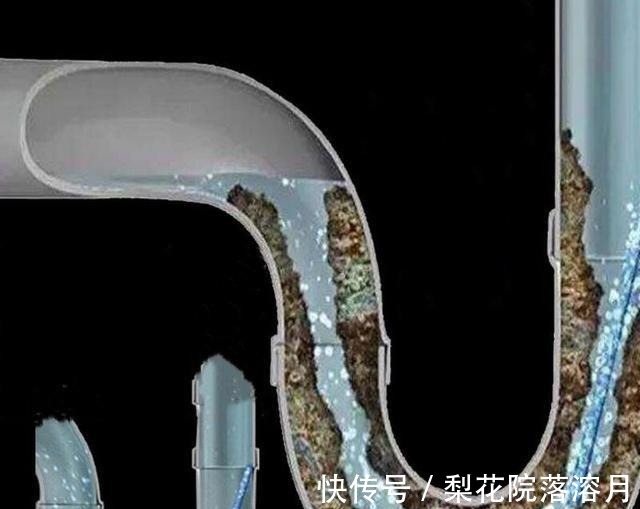 下水道|家里下水道堵了，切记别用热水冲！教你三个妙招，一步畅通无异味
