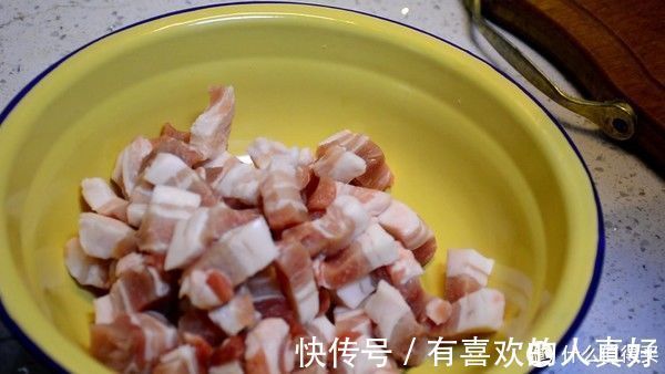 做法|炸酥肉时，“灵魂3样”不能少，教你地道做法，又香又酥又脆