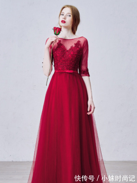 蕾丝|新娘敬酒服怎么选才能凸显新娘气质?