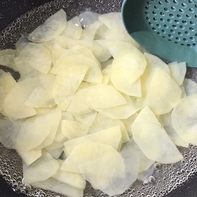搅拌均匀|凉拌土豆片