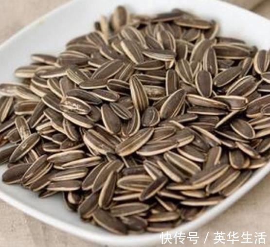 葵花子油|高血压的人有福了，每天来一小把此物，降血压血脂，血管不堵不硬