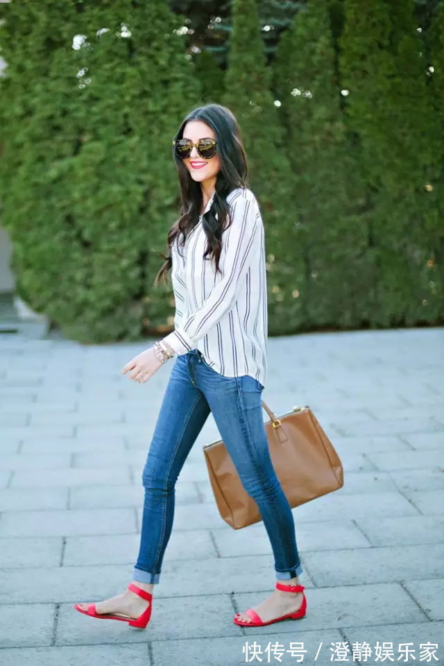 大长腿 今夏小白鞋早就out了!入手这双一字带凉鞋,清凉时髦更有女人味