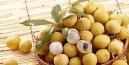 龙眼|坐月子期间吃水果有“讲究”,尽量多吃4样水果,有利于产后恢复