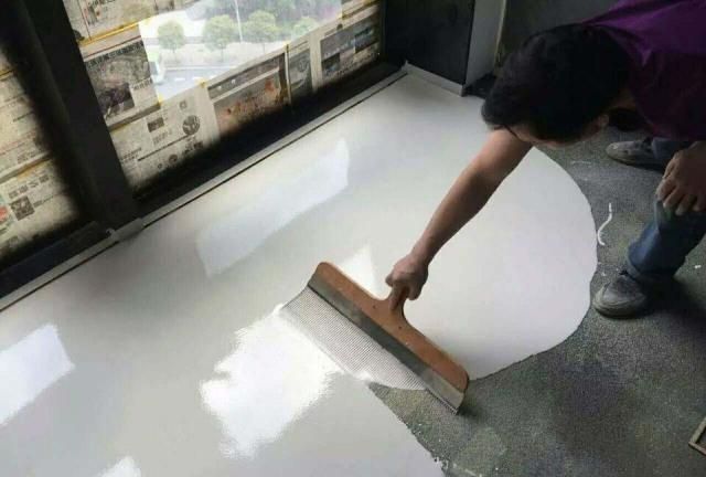 小灵儿|还在铺瓷砖?停工吧,现在流行自流平地面装修