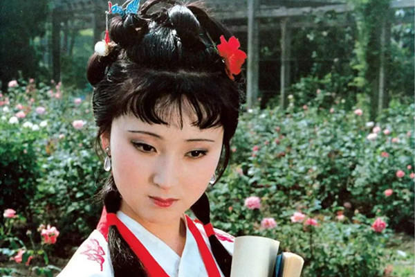 三代|姜子牙享尽人间富贵,红楼梦贾家四代而亡,荣国府因何“塌了楼”