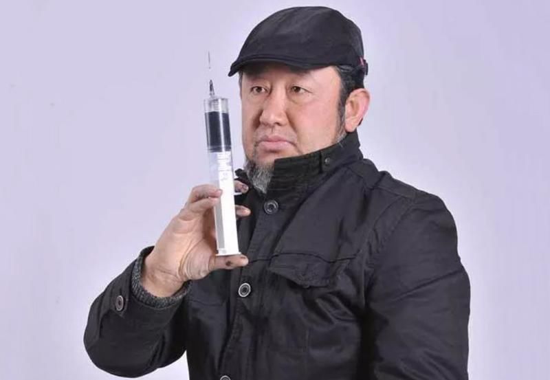  大师|射墨书法大师邵岩：注射器唤醒了我的第二青春，我还要“射”