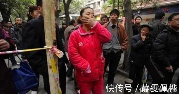 校园|“睡衣妈妈”成校园风景线,接娃不顾孩子尊严,家长:这样多方便