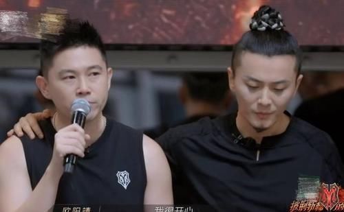 哥哥们在披荆斩棘，但人气区别明显，部落队长成为关键因素？