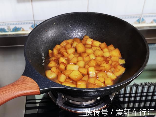 红烧酱油|1个萝卜简单2步,红烧做法简单,萝卜不油不腻,香软入味超下饭