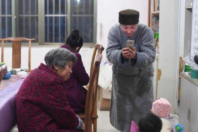 佛门|被逐出寺庙的“花和尚”：陪200多个少女生娃，是22个孩子的爸爸!