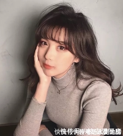 法式刘海 19年超火5款''仙女发型''，仙女们一定要试下，图4造型美翻天