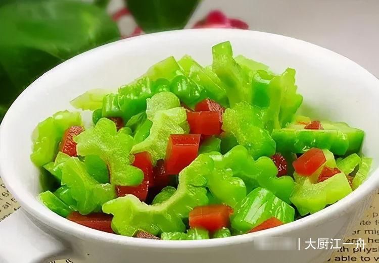 爽口|入伏后,苦瓜就得这样吃,一点苦味也没有,清凉爽口还解腻