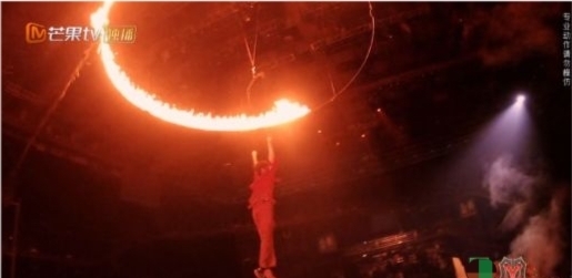 《披荊斬棘的哥哥》這一期太好哭了,四場表演情懷拉滿