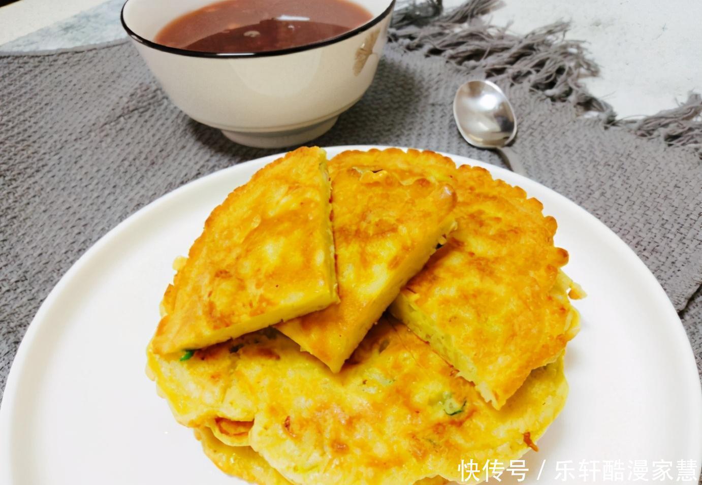 老酸奶|土豆丝鸡蛋饼的做法,简单快手,10分钟就能做好,早餐好选择