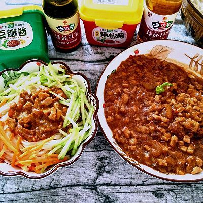 尖椒|开胃肉酱面