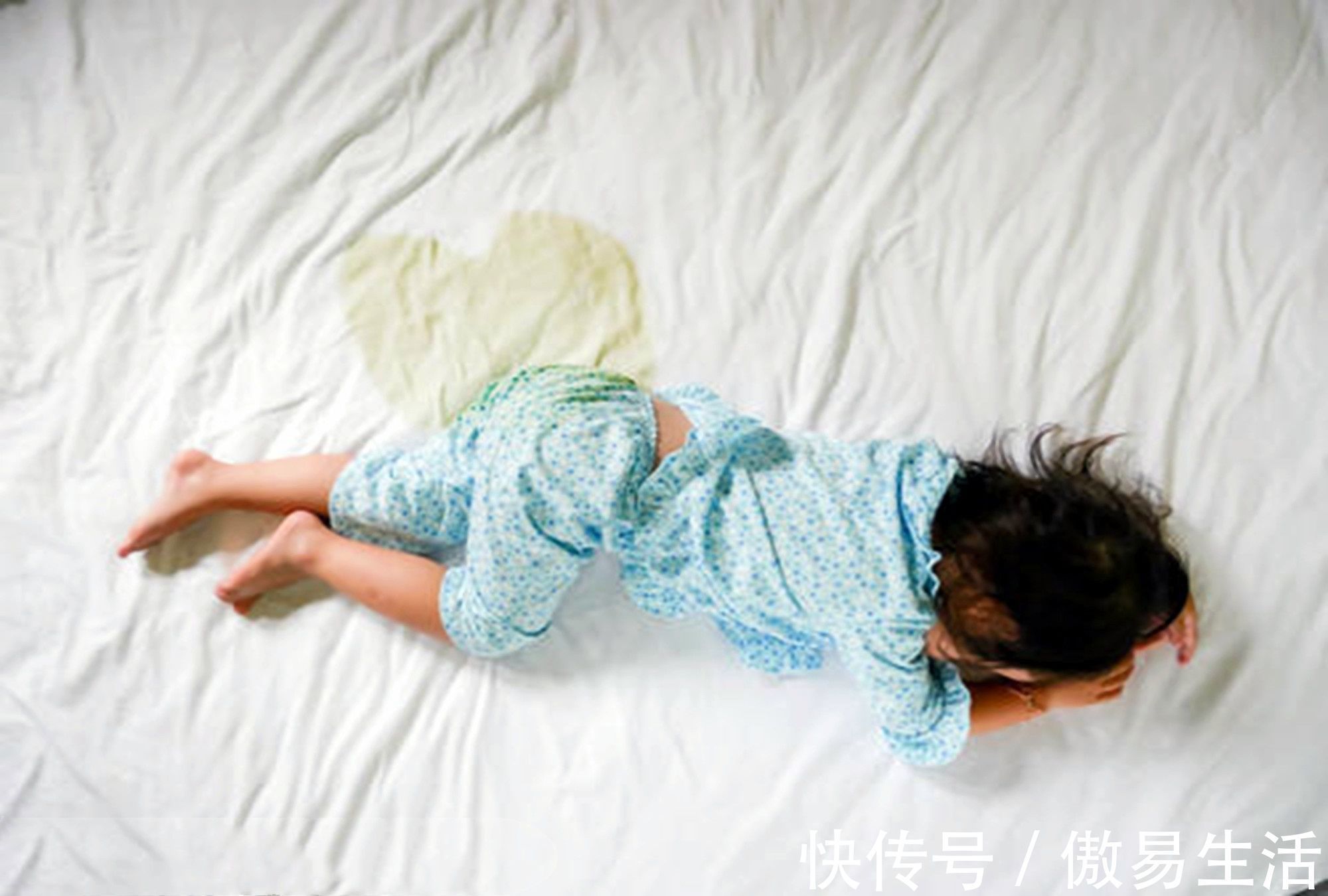 宝妈|“把屎把尿”已经被新标准淘汰?这个年龄前危害大,不建议这么做