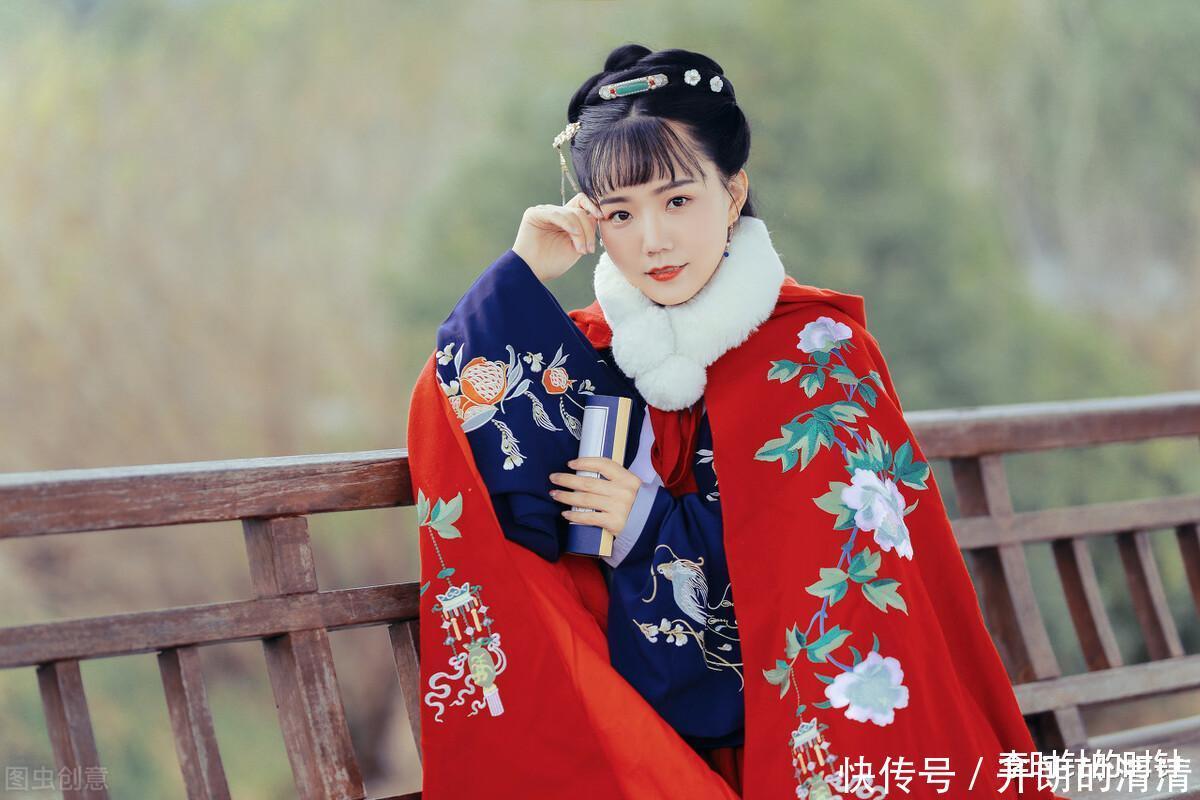 纳兰性德最经典的一首词,开篇7字便是名句,道出爱情最美的样子