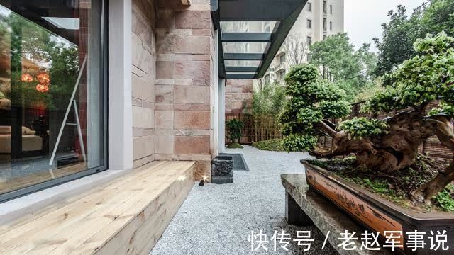 空间|不顾妻子反对，他坚持买1层楼房，128㎡赠送60㎡庭院，装修后太美