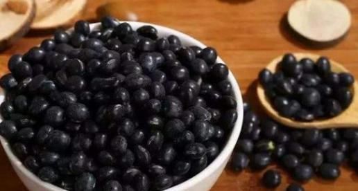 掌纹|血脂高的人，身体会展示4种表现，多吃3种蔬菜，让血脂稳定