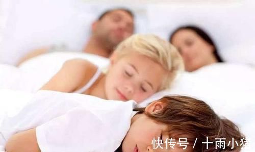 孩子|孩子几点睡几点起最科学睡眠时间表新出炉,你家娃睡对了吗