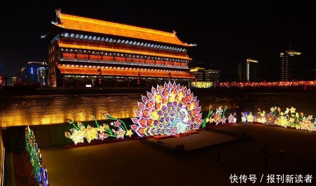 中年|西安城墙，六百多年历史，18座城门，见证朝代更迭，夜景很美