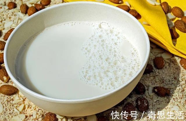 宝妈|宝宝喝牛奶好还是泡奶粉好喝了这么多年,真相却和你想的不一样