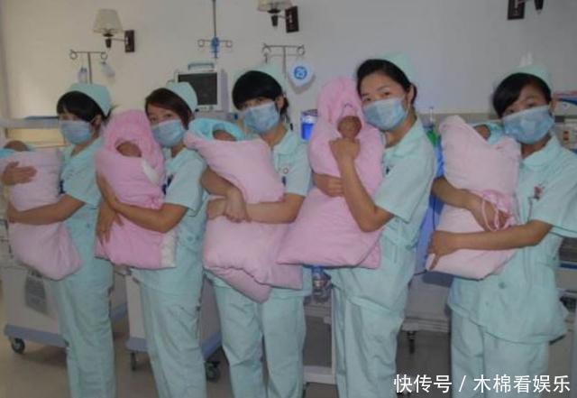 性别|孕妈生下男娃后,过了6天又产下双胞胎,宝爸一看性别当场笑翻了
