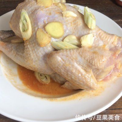 常吃|最常吃的家常菜，还属#夏日开胃餐#特色盐焗鸡最诱人