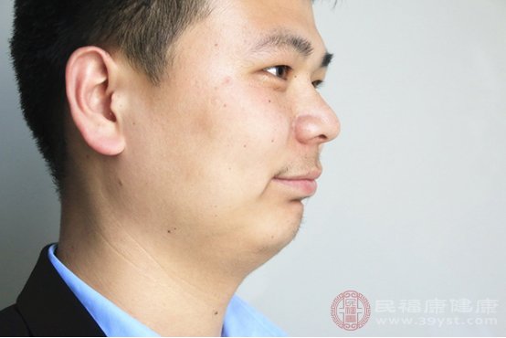 脸上长斑怎么消除比较好