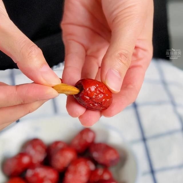 颜值高味道棒，软糯拉丝，奶味浓郁的奶枣