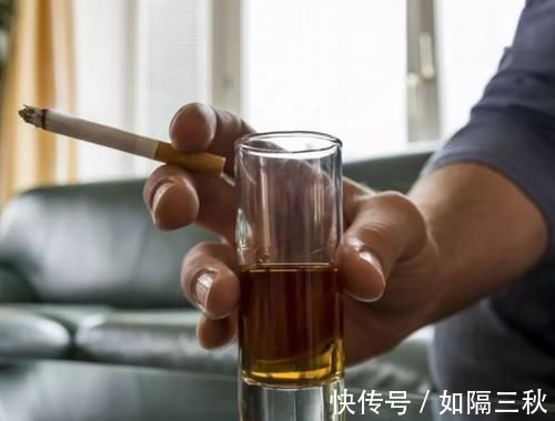 睡眠时间|“抗衰老”的10种行为,第7是泡脚,第1很关键,大多数人做不到