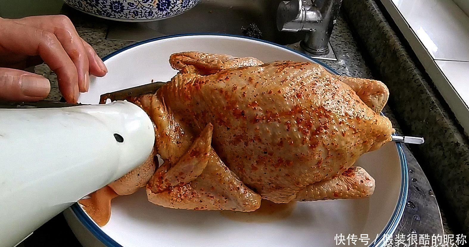 想吃烤鸡在家就能做!大厨教你秘诀,皮香肉嫩,色泽红亮,好吃