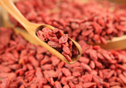 红枣|枸杞搭配它,每天喝一杯,半月后,排出肝毒,气色好,容颜佳!