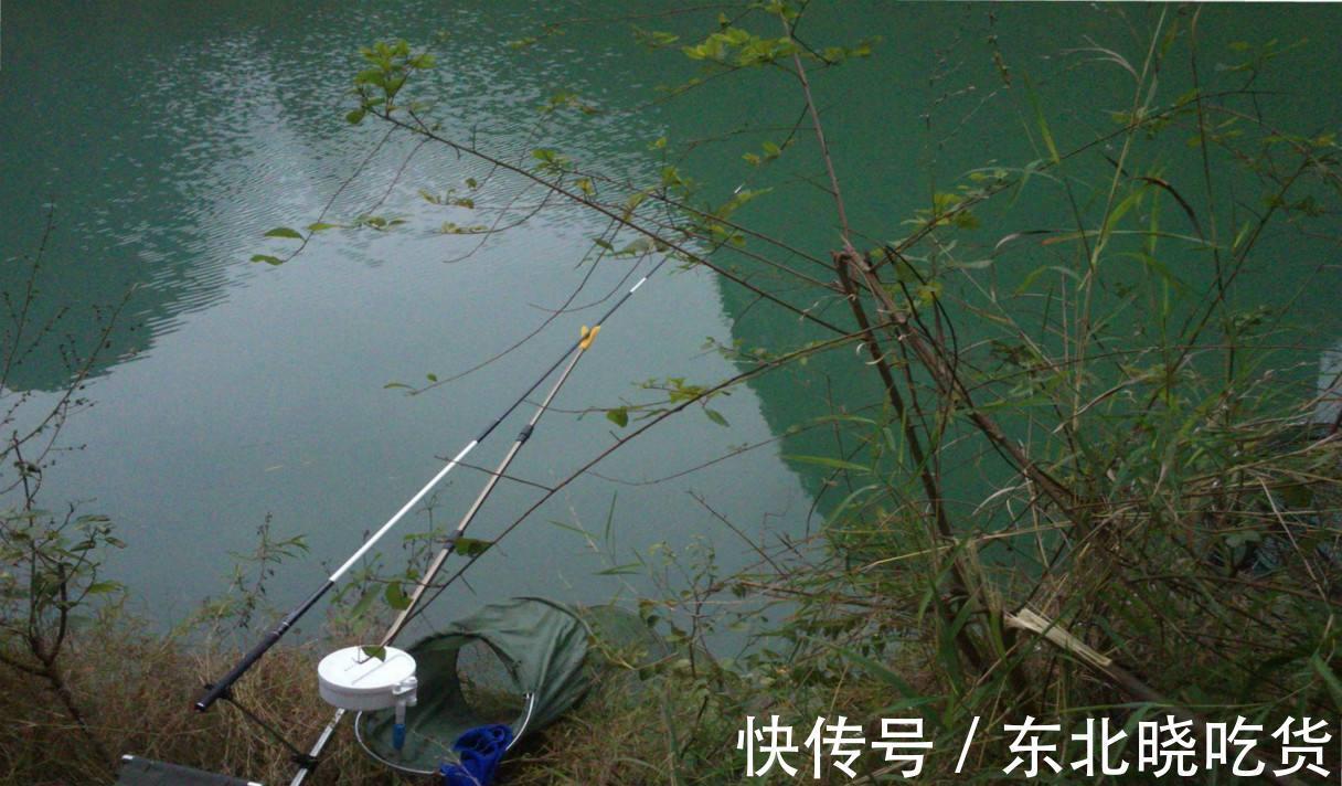 冬季钓鲫鱼,找鱼窝很重要,学会这三个技巧,轻松找到鱼窝子