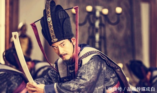 半信半疑|高僧一念咒语就能让人昏死,此人半信半疑说:我来!结果高僧死了